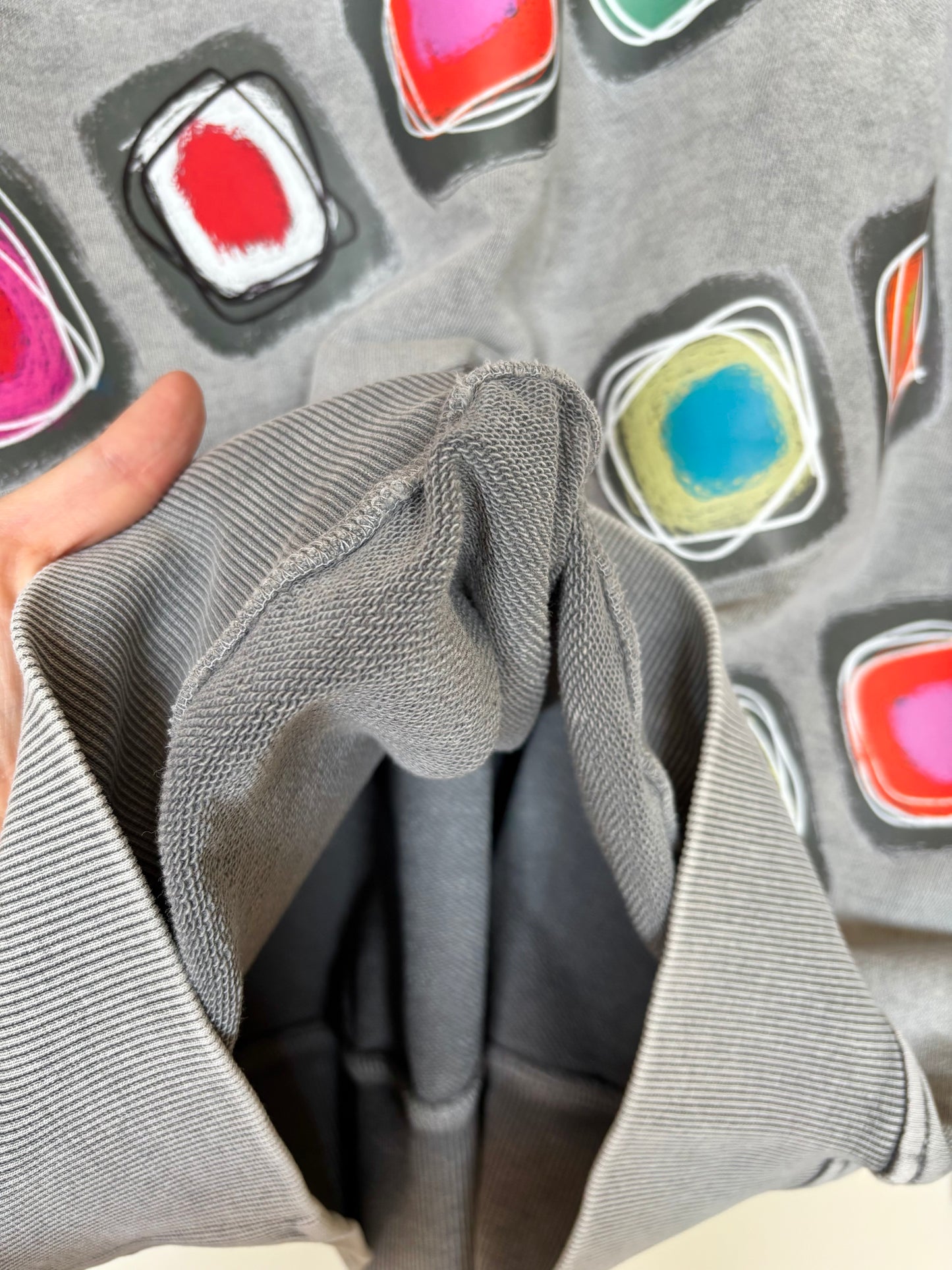 The one-of-a-kind sweatshirt with hand-drawn design Size M
