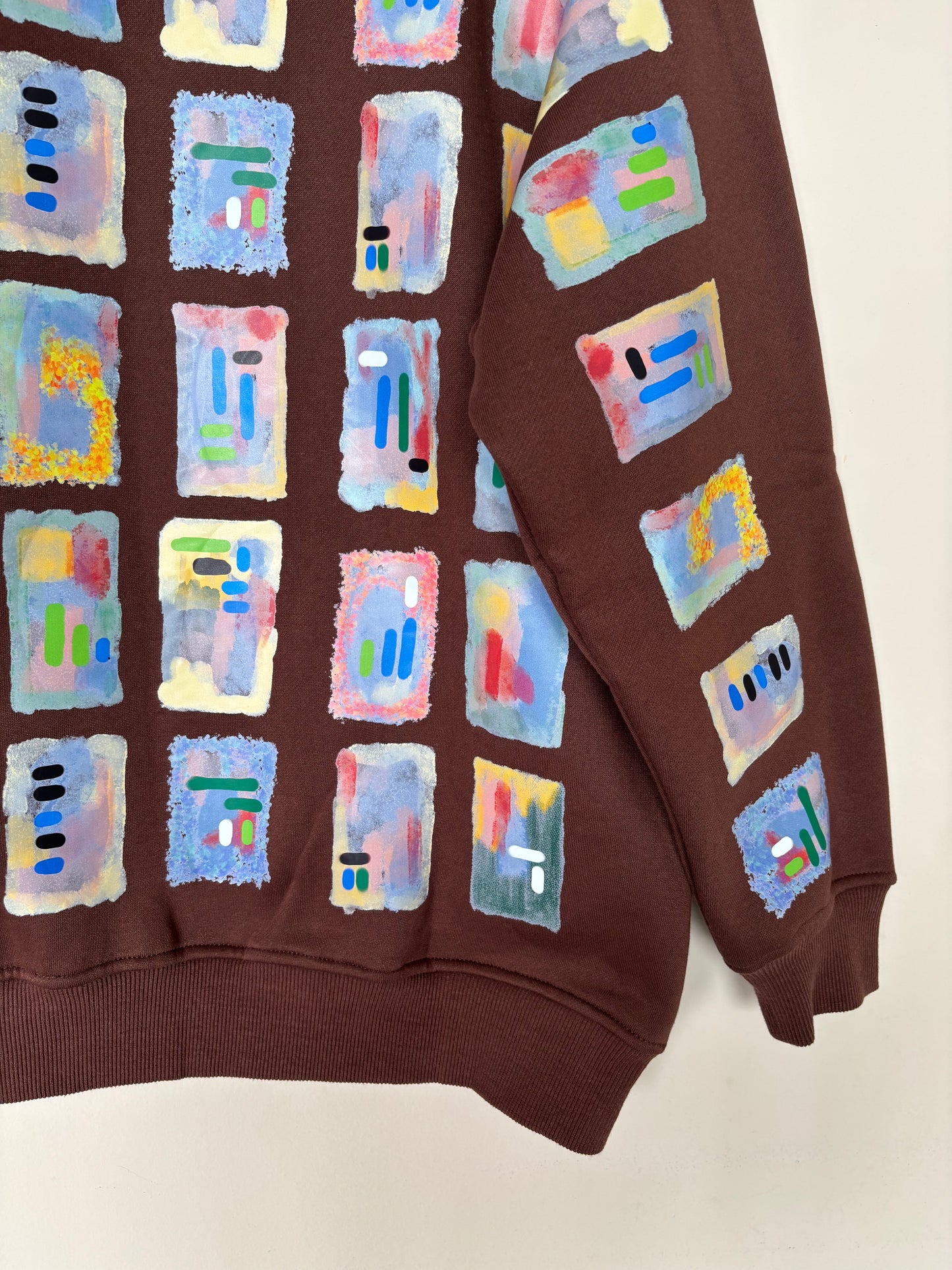 The one-of-a-kind sweatshirt with hand-drawn design Size M