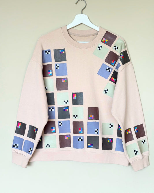 The one-of-a-kind sweatshirt with hand-drawn design Size M