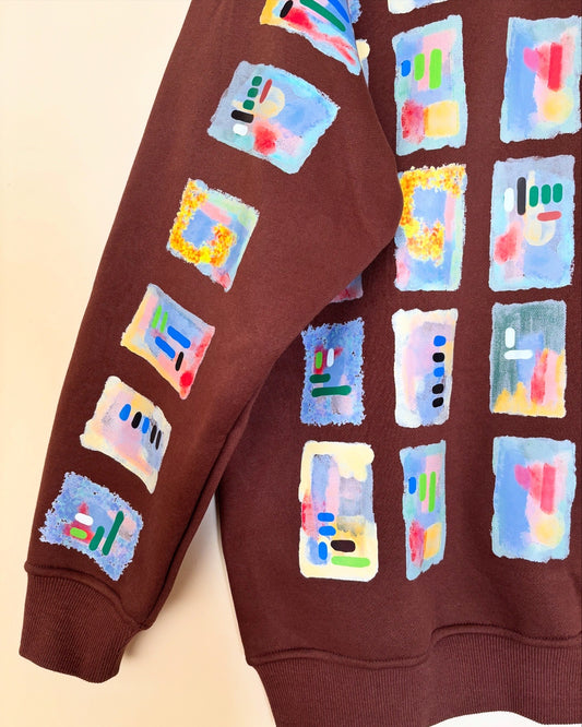 The one-of-a-kind sweatshirt with hand-drawn design Size M
