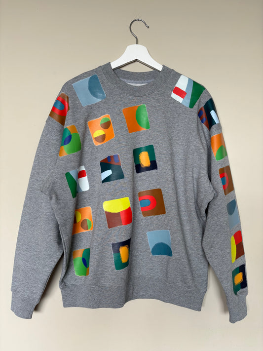 The one-of-a-kind sweatshirt with hand-drawn design Size M