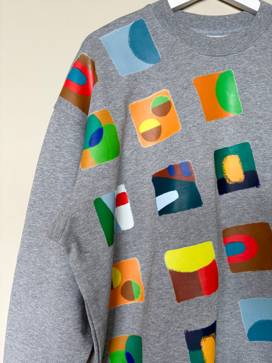 The one-of-a-kind sweatshirt with hand-drawn design Size M