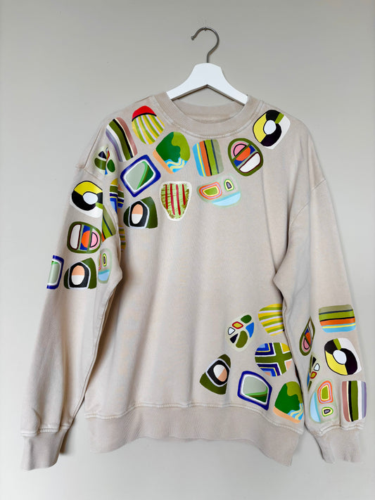 The one-of-a-kind sweatshirt with hand-drawn design Size M