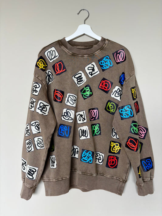 The one-of-a-kind sweatshirt with hand-drawn design Size M